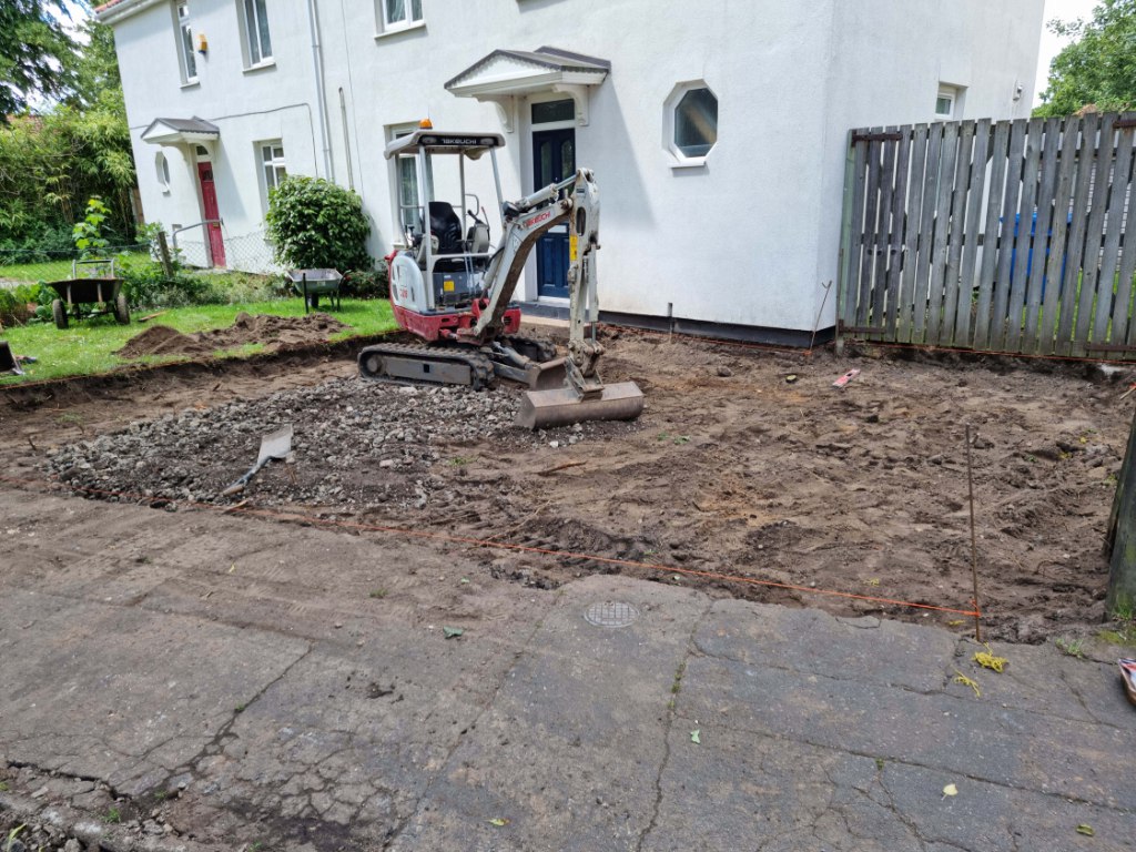 This is a photo of a dig out being carried out by Bromham Driveways in preparation for a block paving driveway